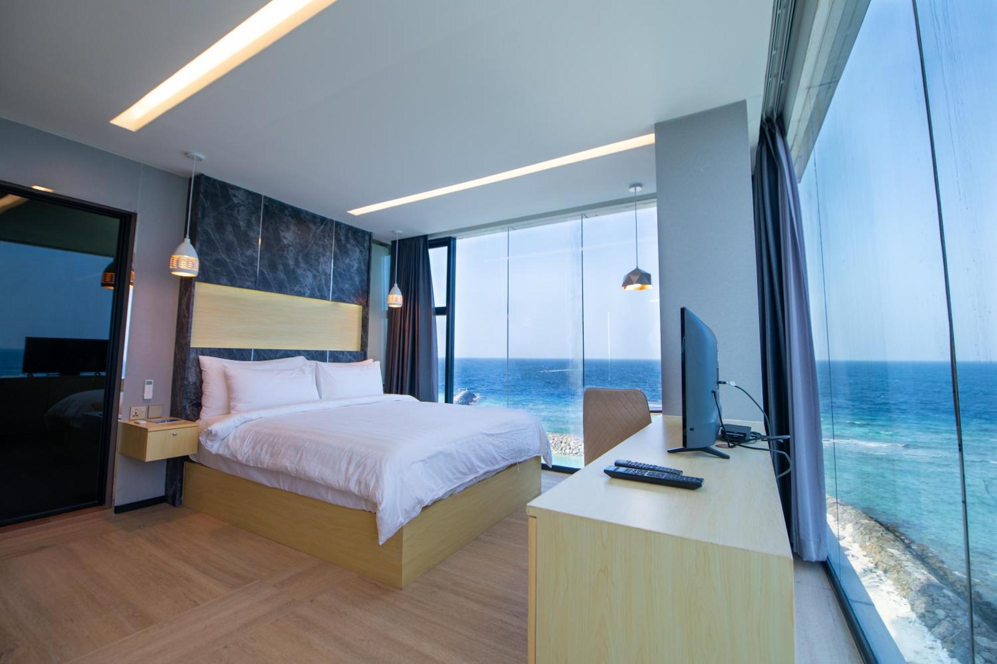 Swarn By Hawks Hotels Kamadhoo ภายนอก รูปภาพ