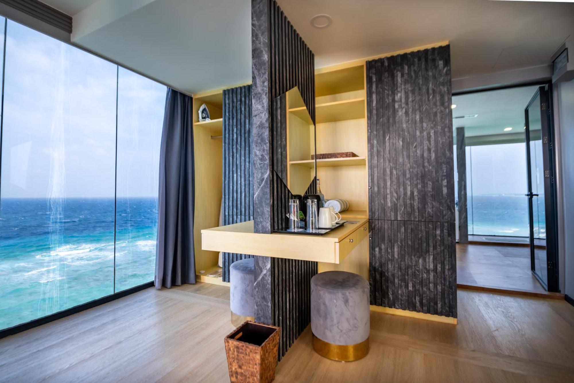 Swarn By Hawks Hotels Kamadhoo ภายนอก รูปภาพ