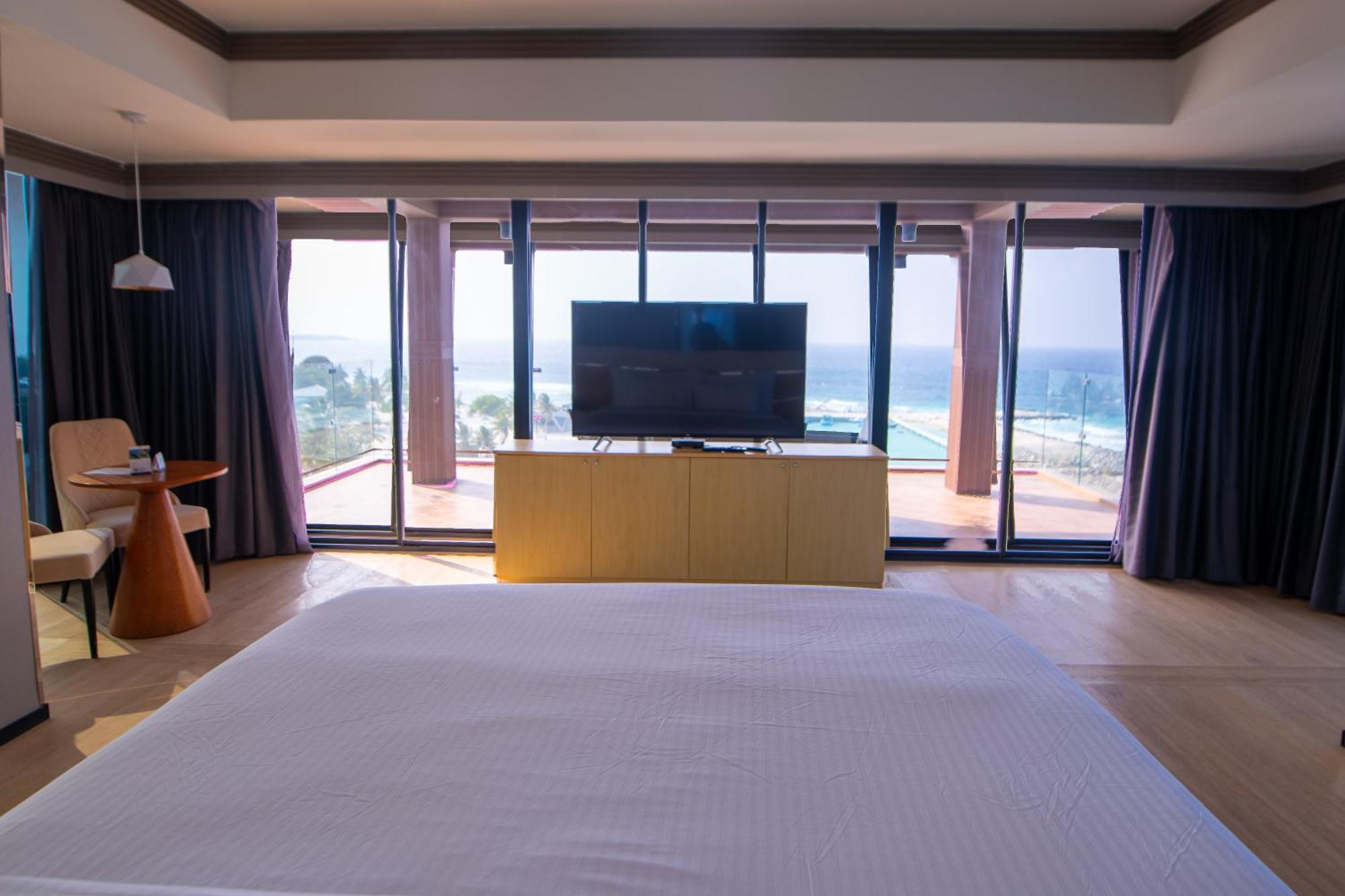 Swarn By Hawks Hotels Kamadhoo ภายนอก รูปภาพ