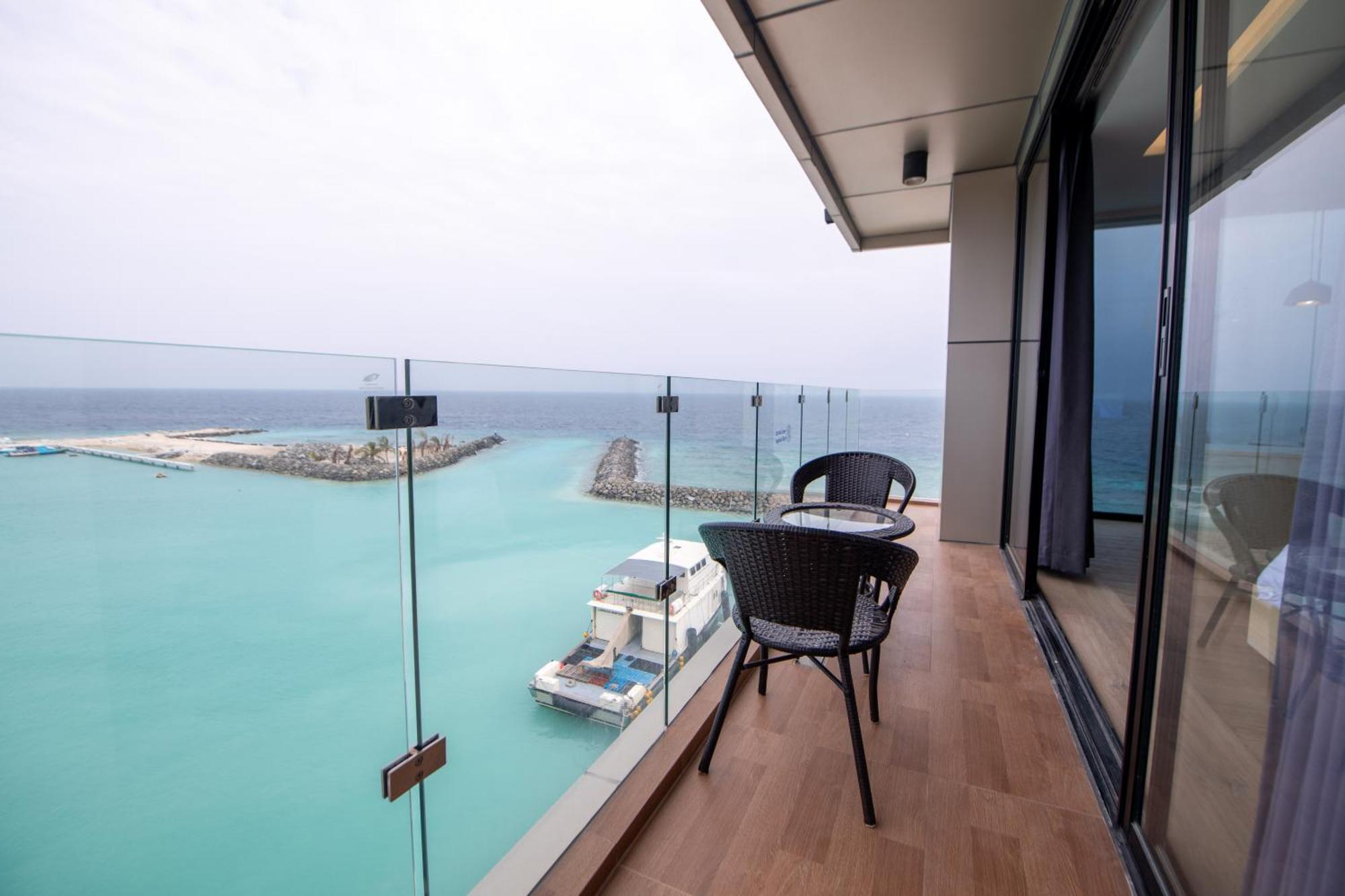 Swarn By Hawks Hotels Kamadhoo ภายนอก รูปภาพ